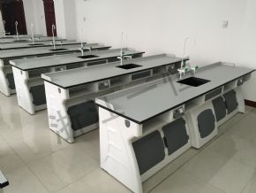 Biology laboratory生物實(shí)驗(yàn)室4