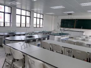 Primary science laboratorySubject classroom