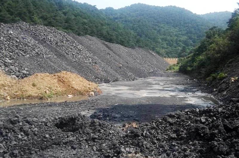 煤矸石大量堆砌嚴重污染環(huán)境